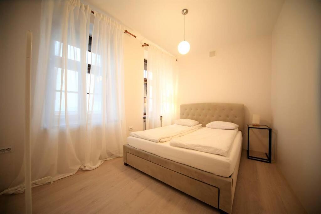 Lovely Two Bedroom In The Old Town Riga Dış mekan fotoğraf